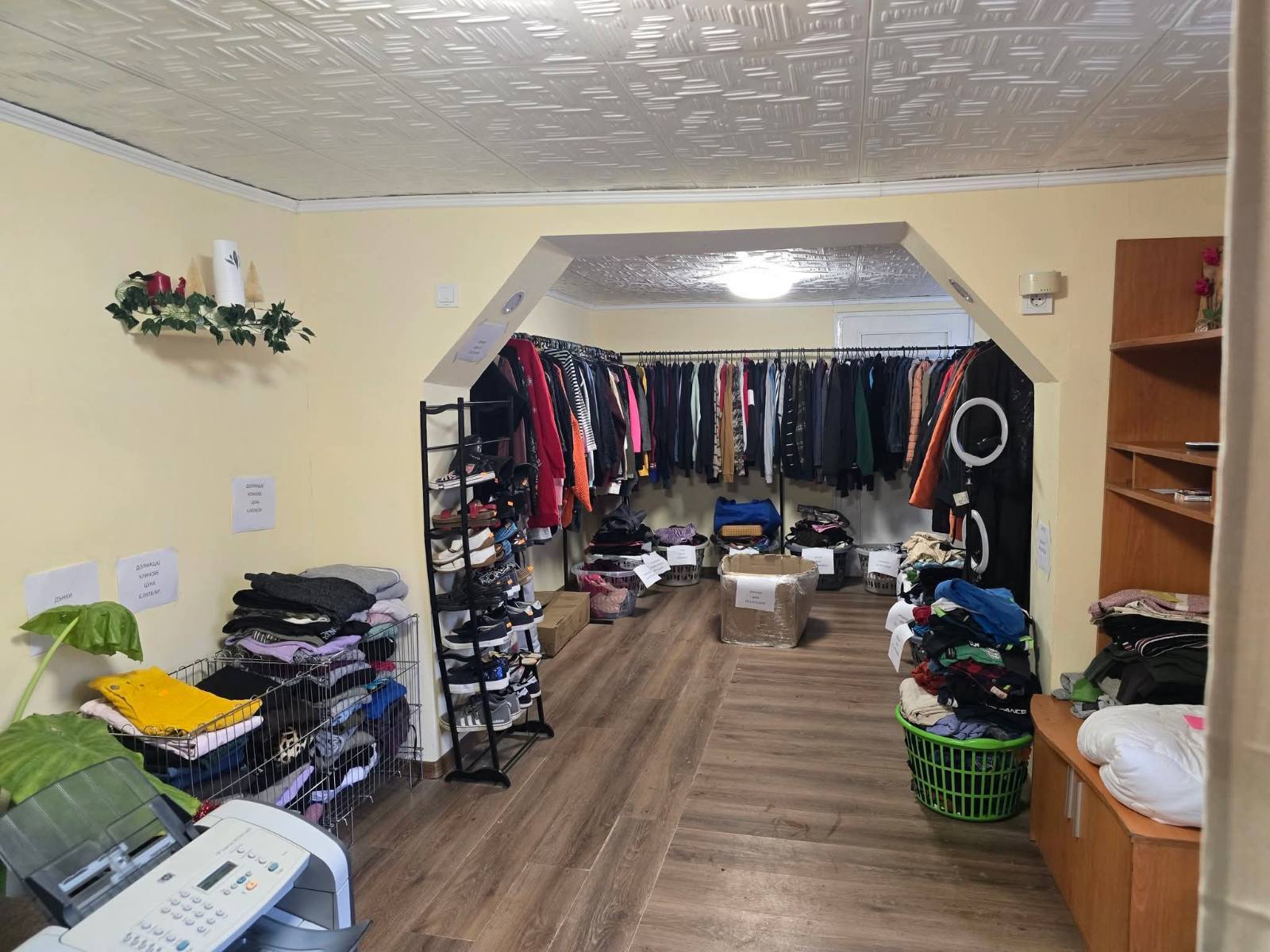 clothes rack boutique pastel